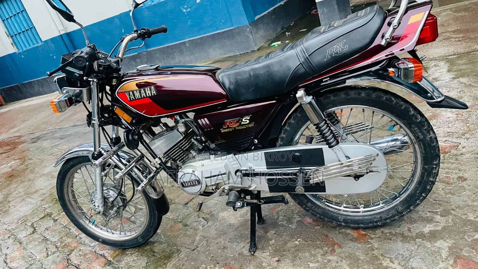 Yamaha 2001