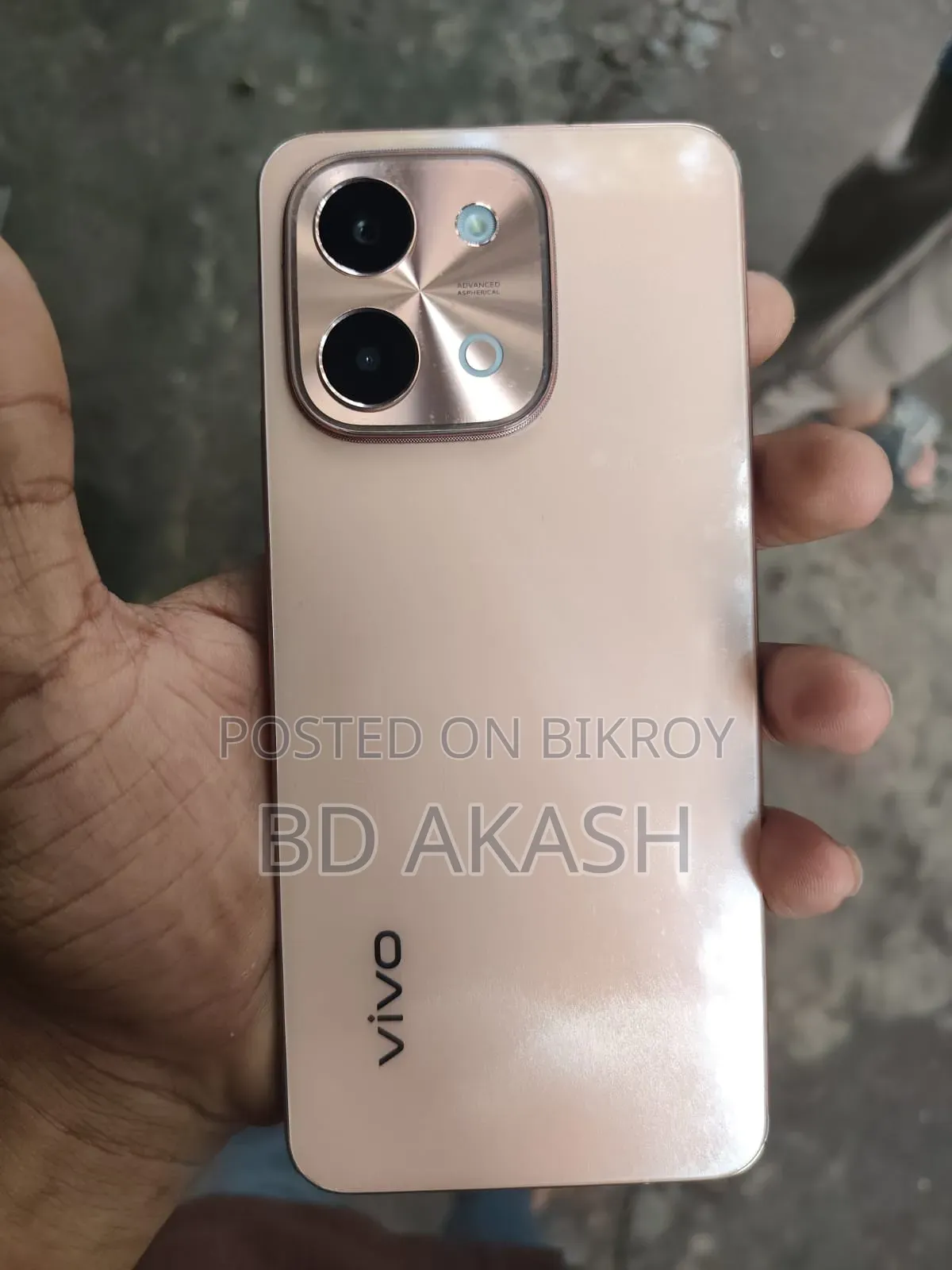 Vivo Y28 128 GB Gold