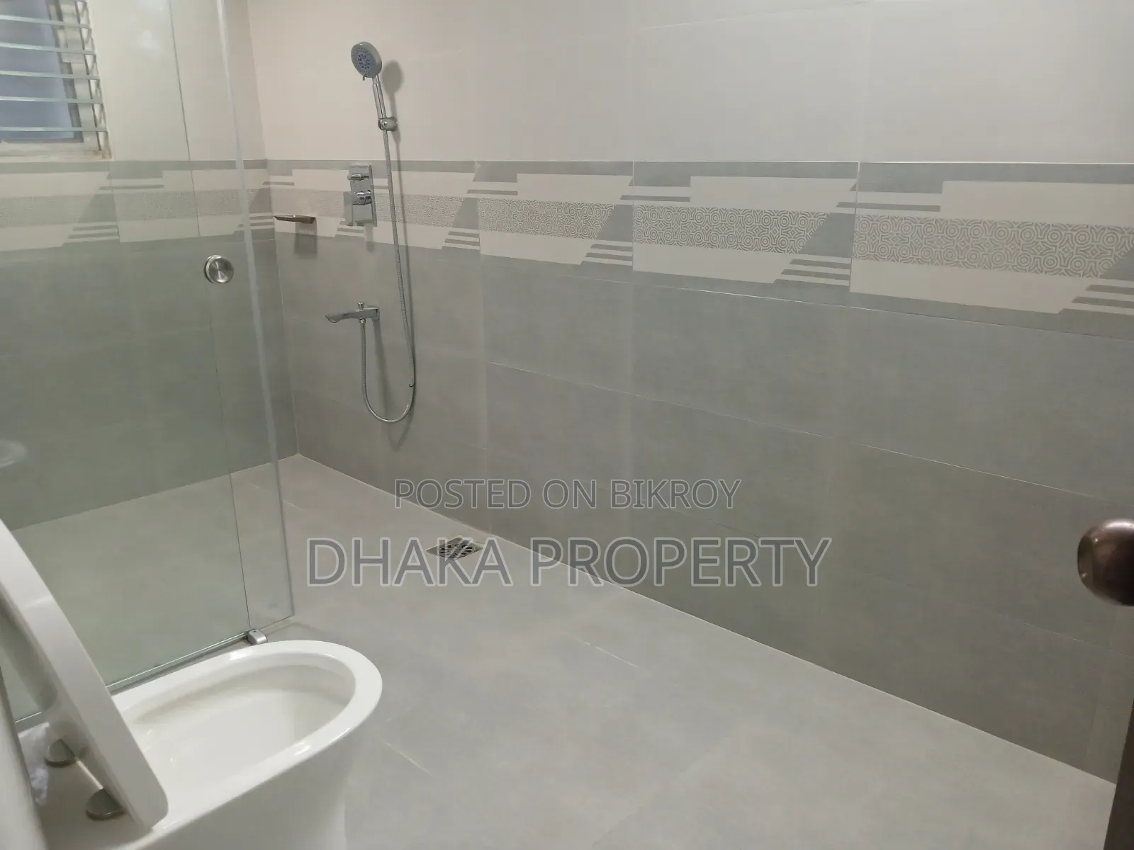 4 Bedroom Apartment in Gulshan for Rent