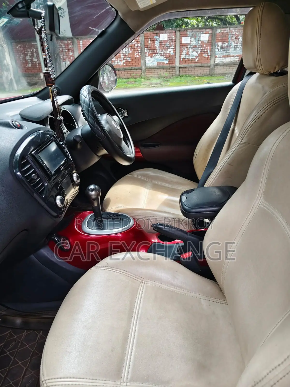 Nissan Juke 2011 Red