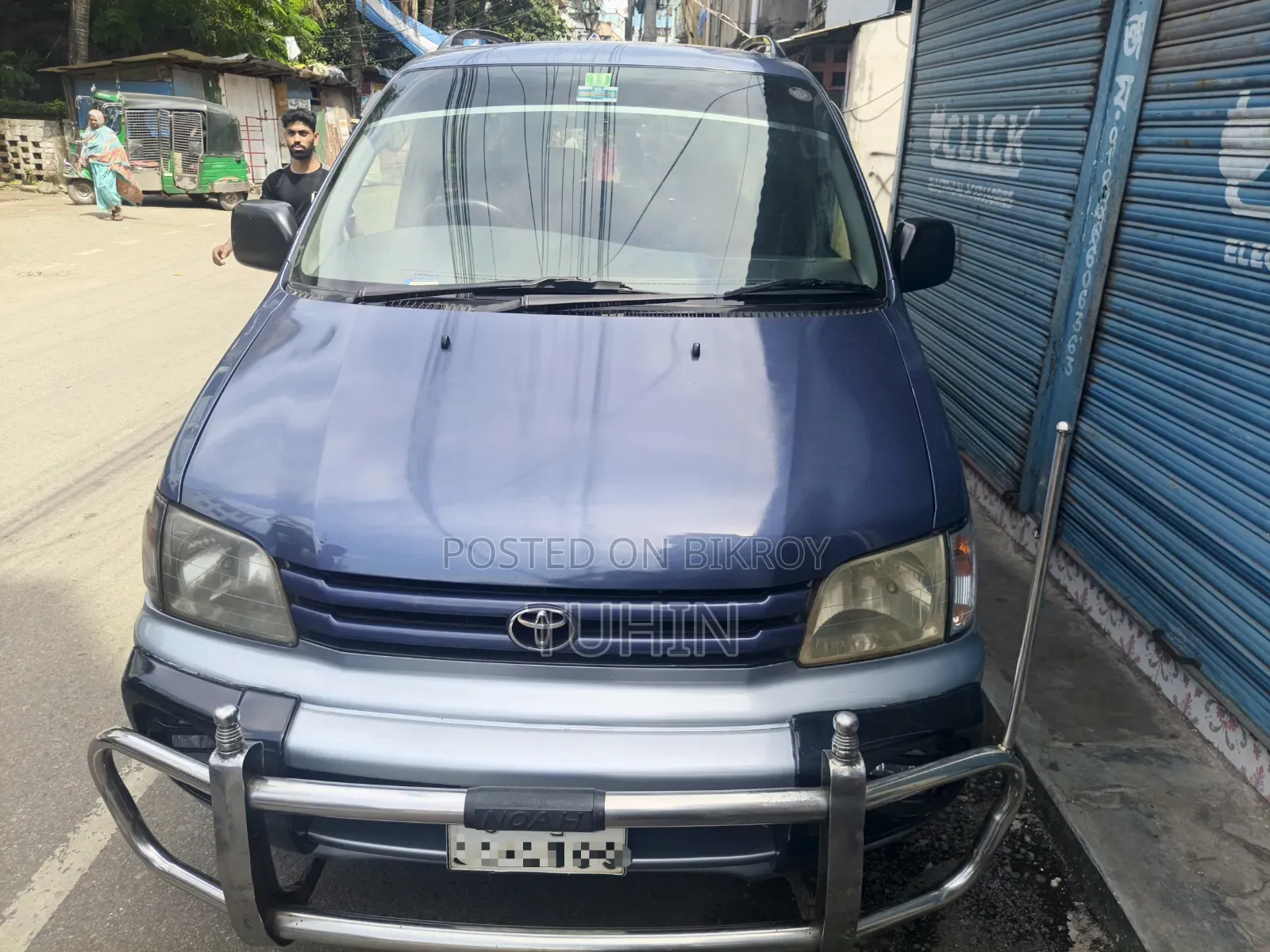 Toyota Noah 2001