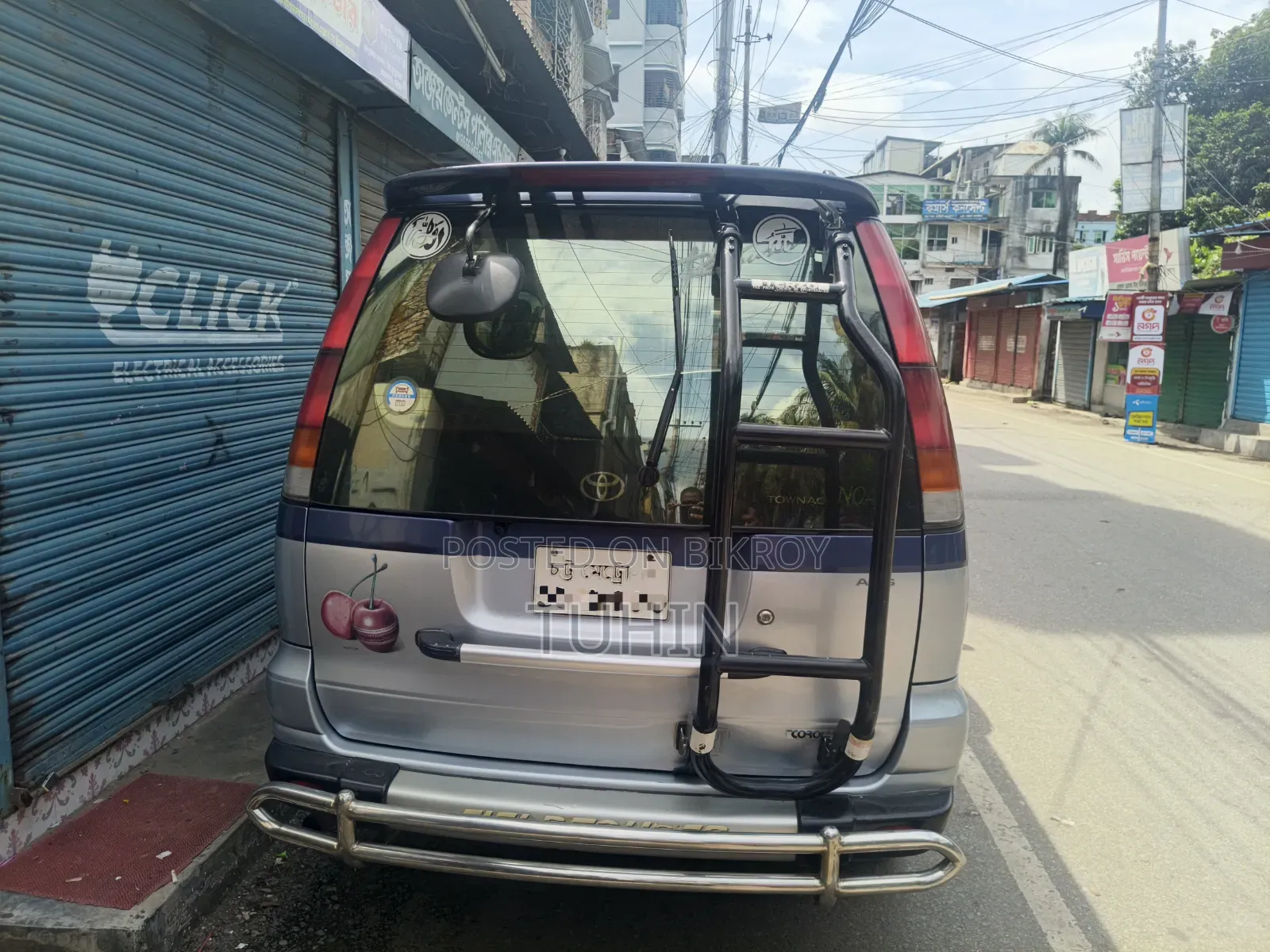 Toyota Noah 2001