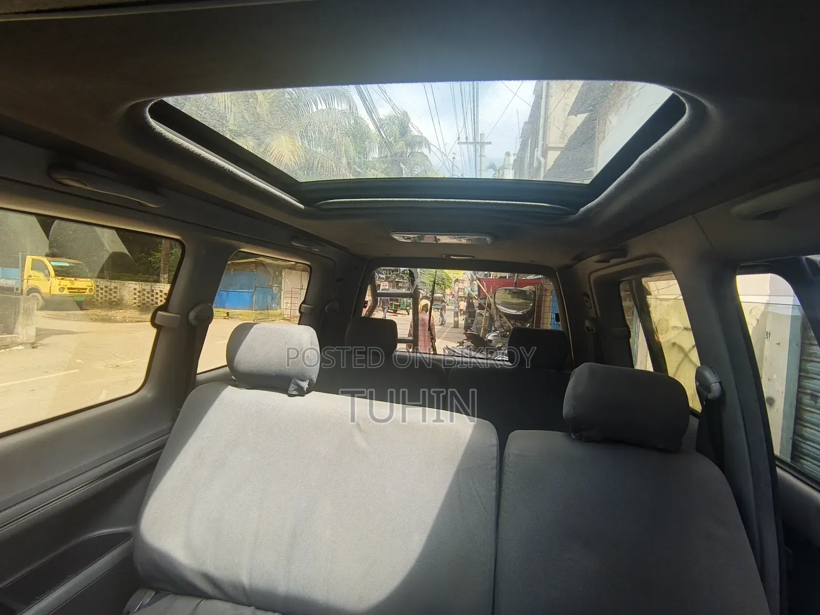 Toyota Noah 2001