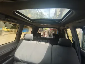 Toyota Noah 2001