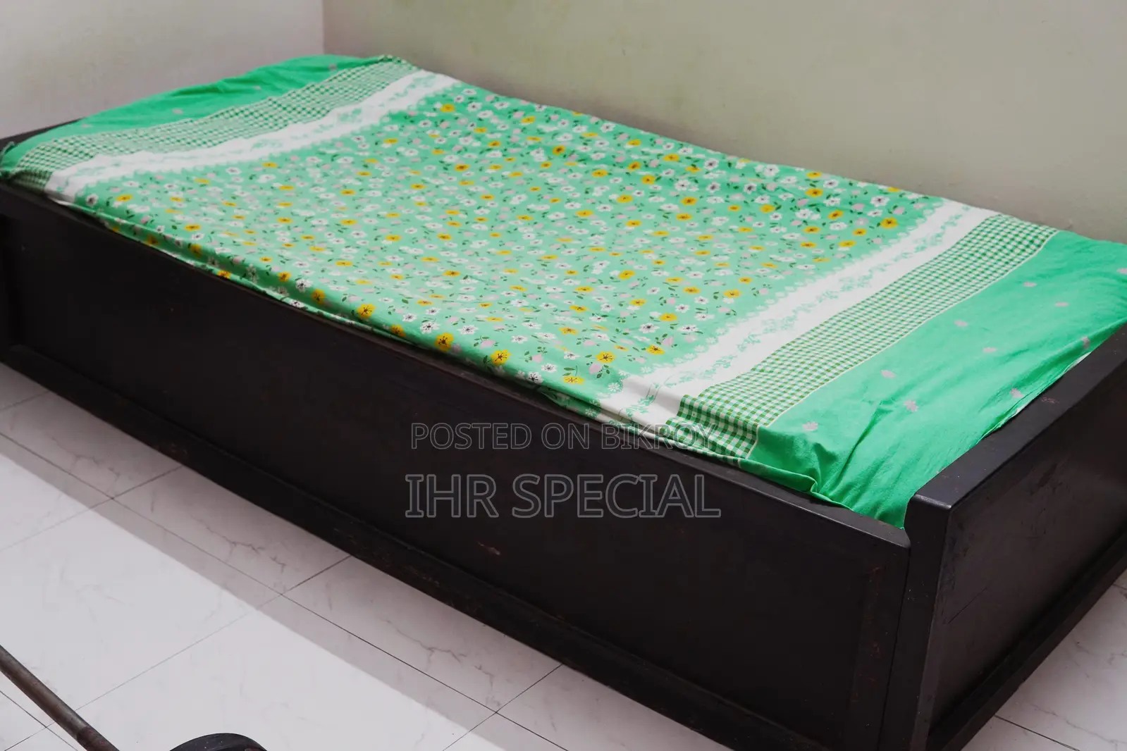 Single Bed With Mattress