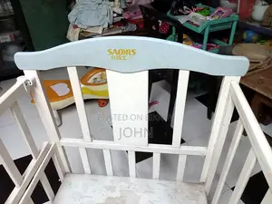 Baby Crib / Cot / Cradle Bed