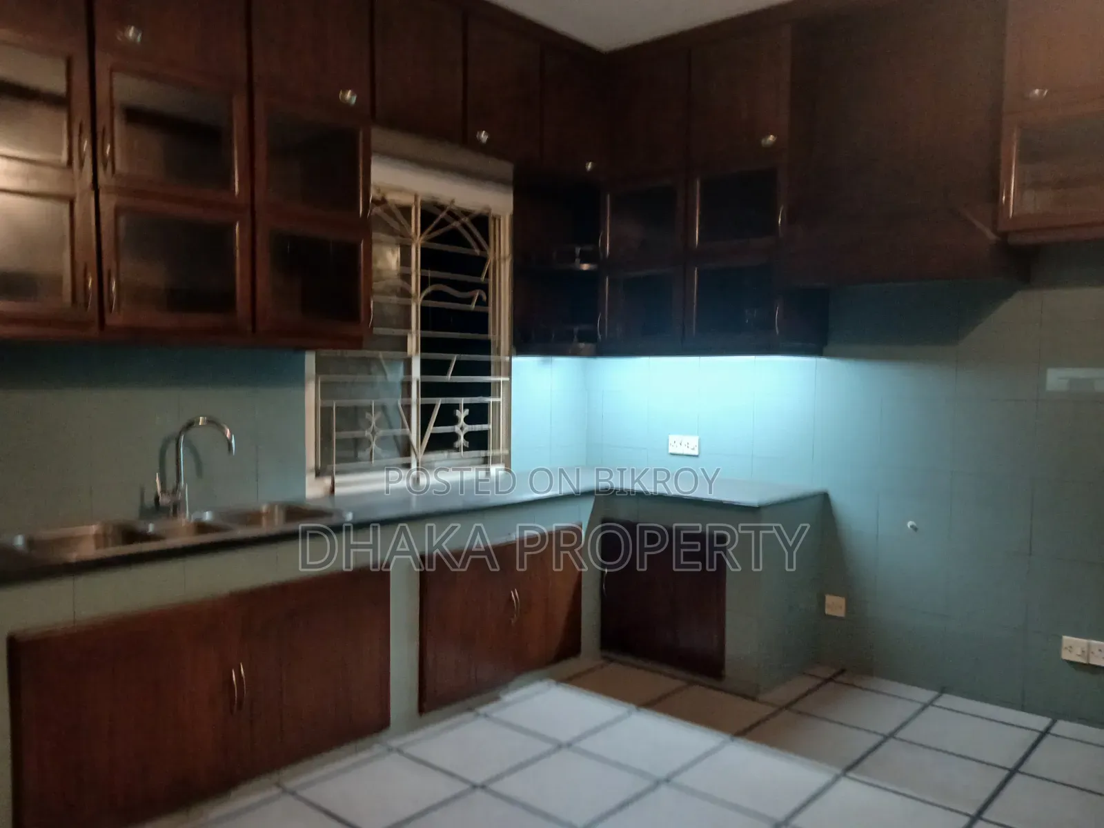 5-Bedroom Apartment in Gulshan for Rent