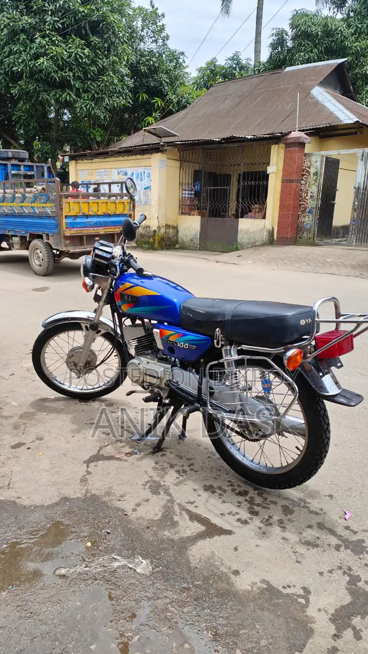 Yamaha 1986 Blue