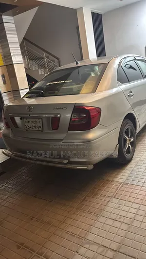 টয়োটা প্রিমিও ২০০৩ সিলভার