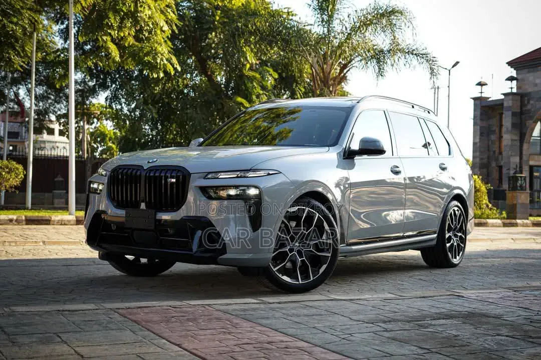 New BMW X7 xDrive40i AWD 2024 Gray
