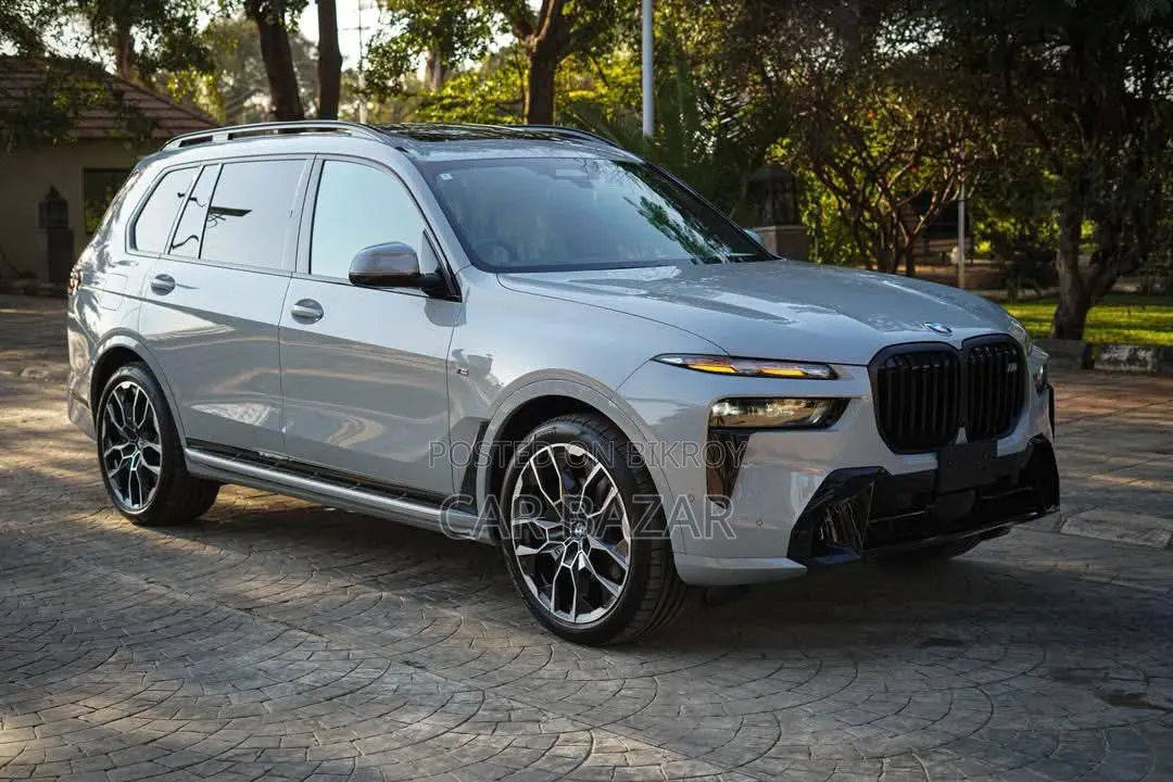 New BMW X7 xDrive40i AWD 2024 Gray