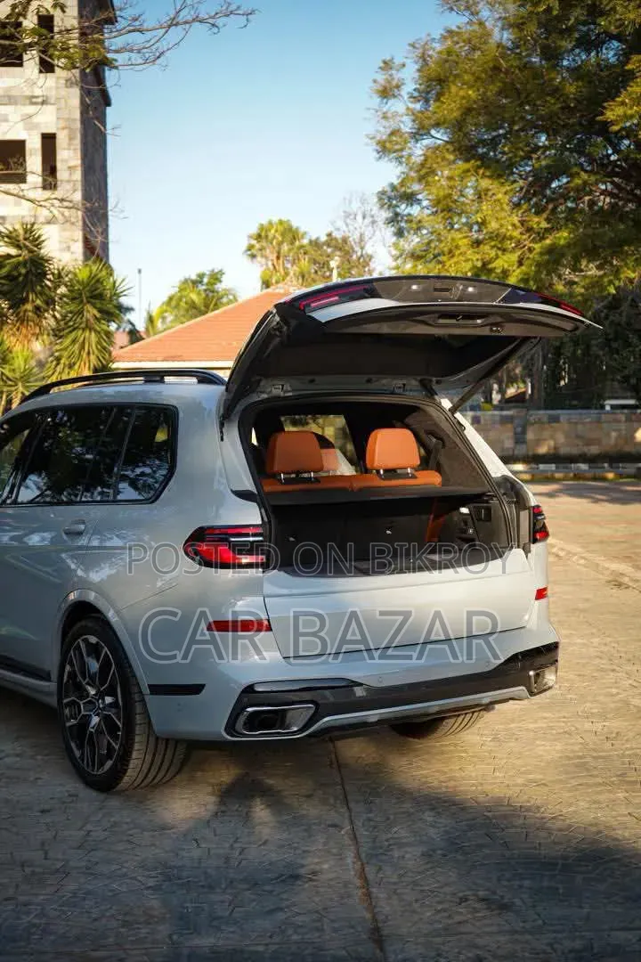 New BMW X7 xDrive40i AWD 2024 Gray