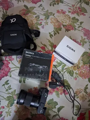 Sony A6400, Sigma 30mm, Ronin Sc Gimbal Full Studio Gear