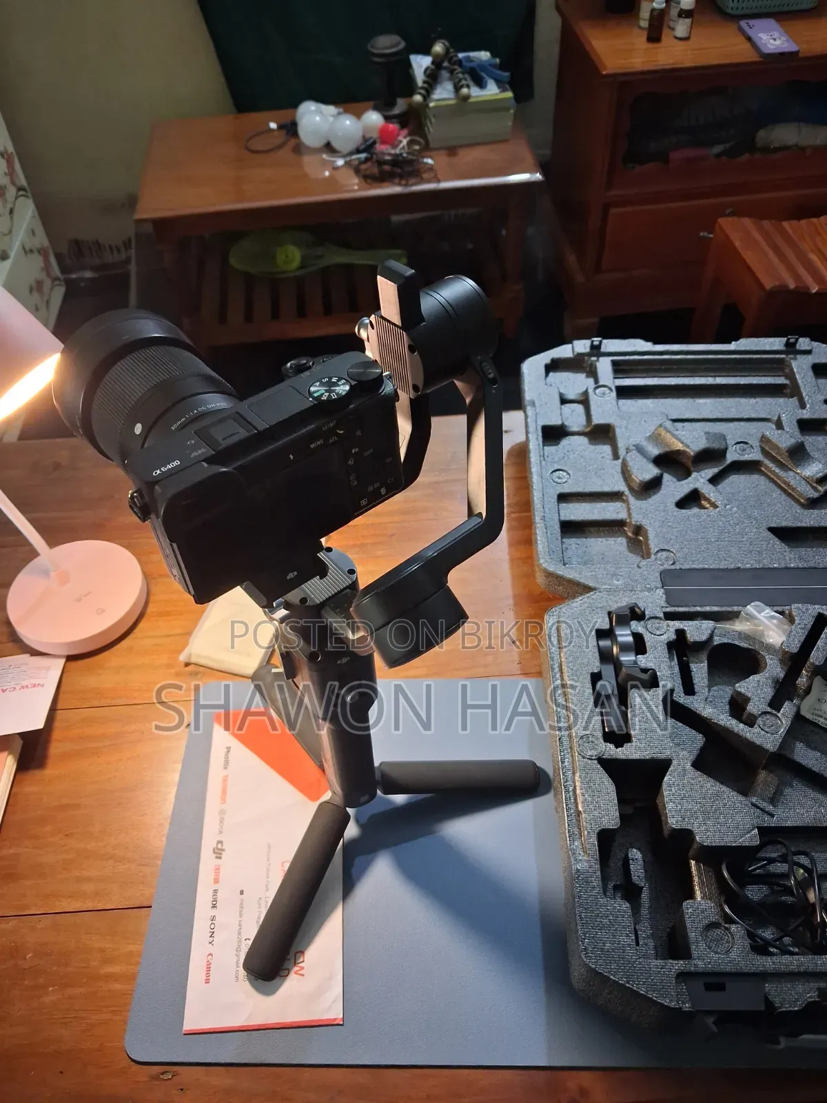 Sony A6400, Sigma 30mm, Ronin Sc Gimbal Full Studio Gear