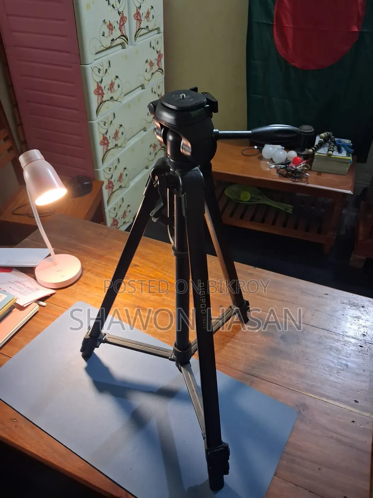 Sony A6400, Sigma 30mm, Ronin Sc Gimbal Full Studio Gear