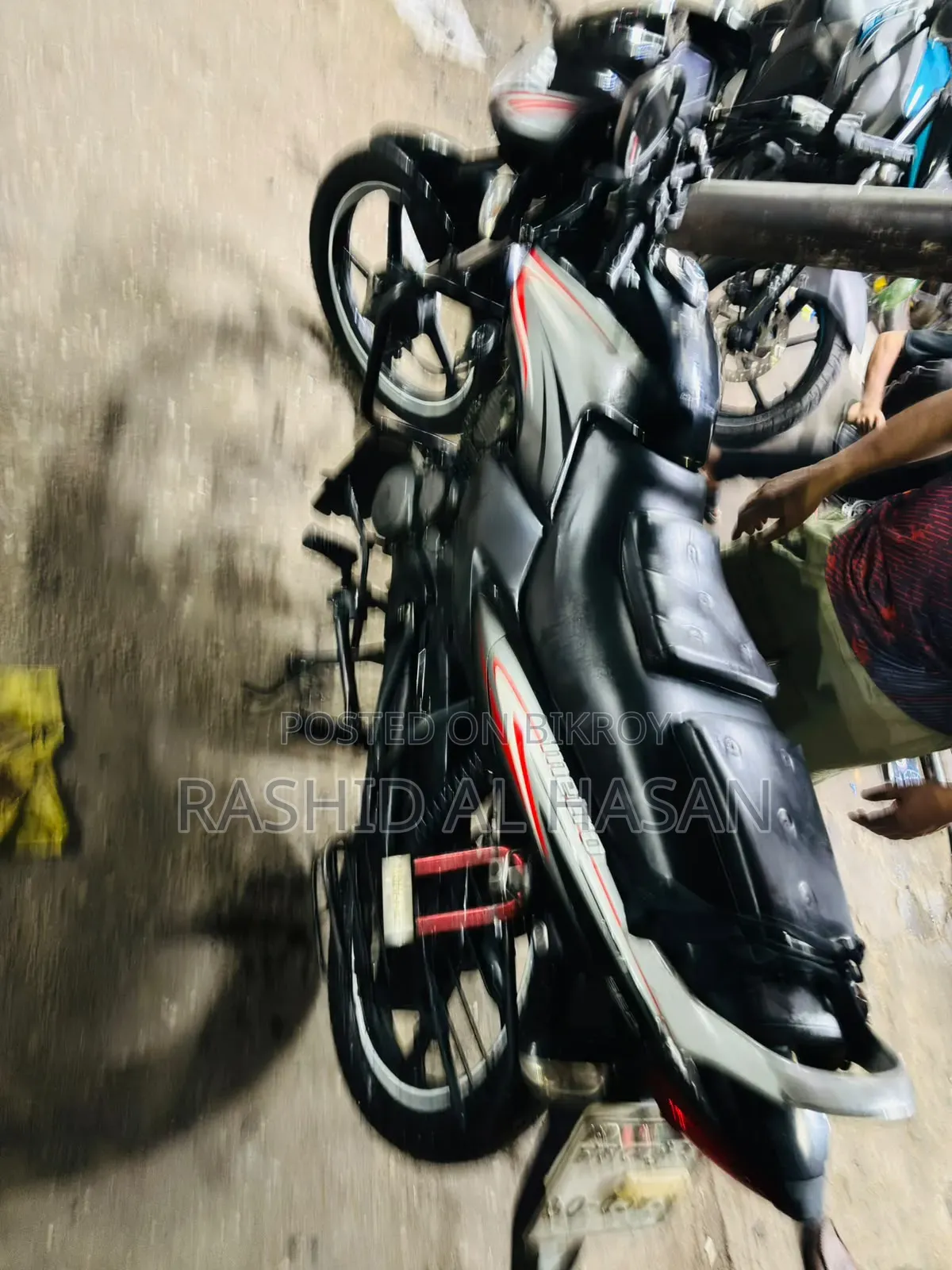টিভিএস মেট্রো ২০১৮ ব্ল্যাক
