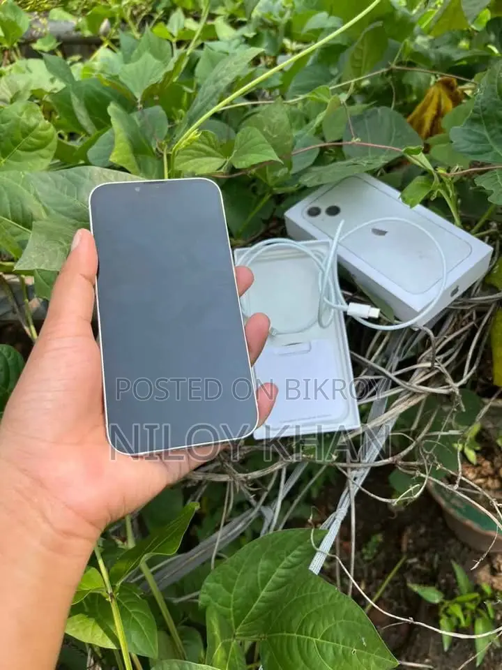 Apple iPhone 13 128 GB White