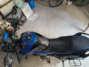 Hero Thriller 160R 2021 Blue