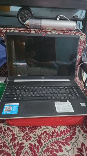 Laptop HP 15-Dy1031wm 8GB Intel Core I5 HDD 256GB