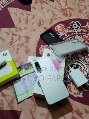 New Infinix Hot 70 128 GB Silver