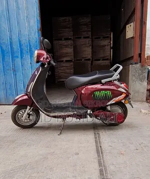 Vespa 100 Sport 2025 Red