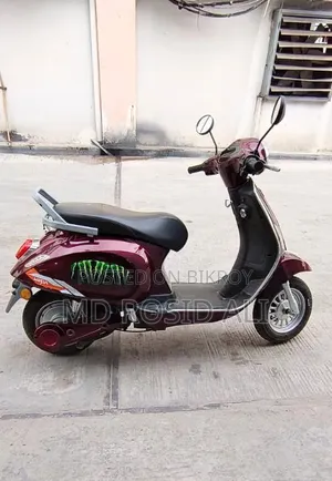 Vespa 100 Sport 2025 Red