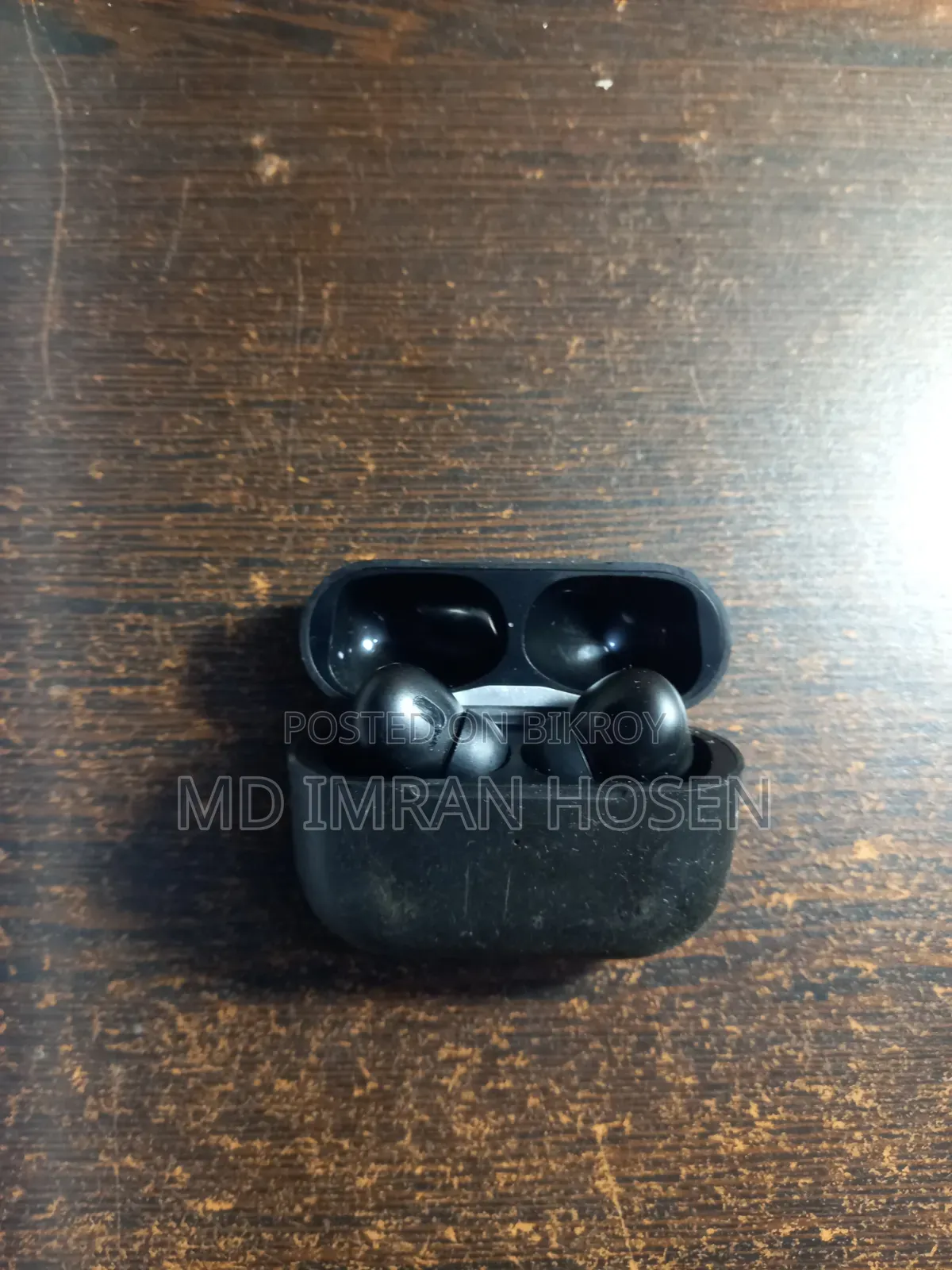 Ear Buds Color Black