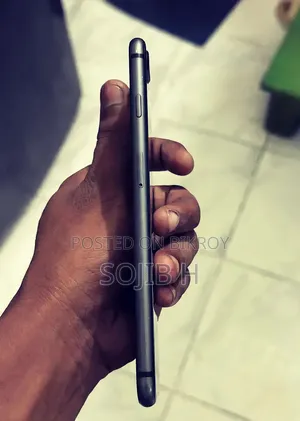 Apple iPhone 8 Plus 64 GB Black