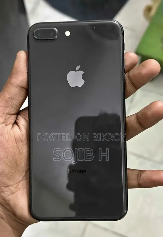 Apple iPhone 8 Plus 64 GB Black