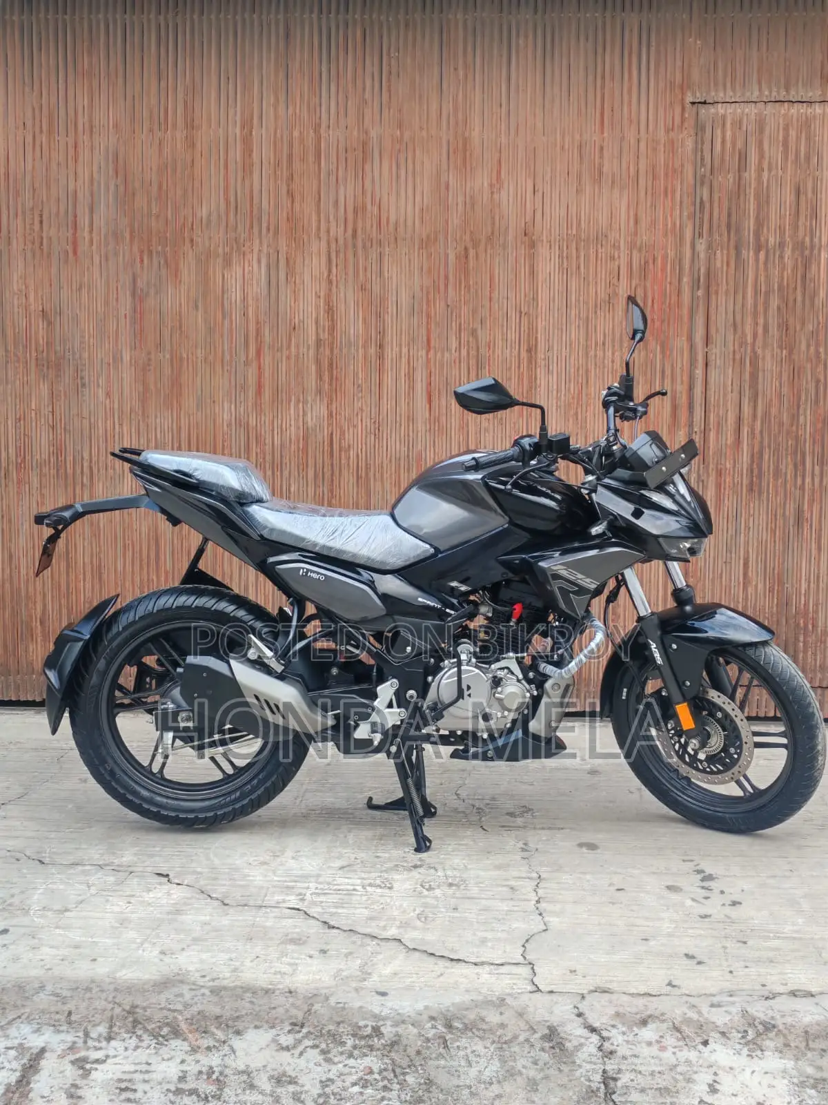 Hero Xtreme 125R 2025 Black
