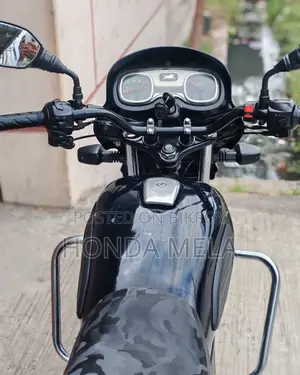 TVS Radeon 2020 Black
