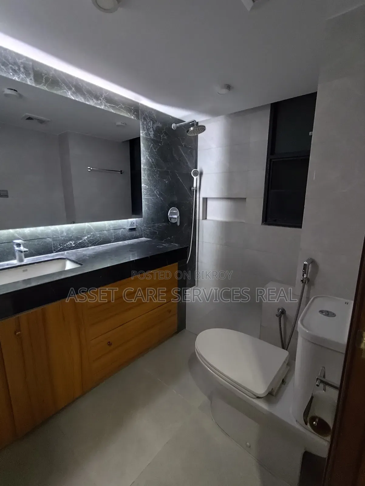 4-Bedroom Apartment in Shanta, Ramna for Rent