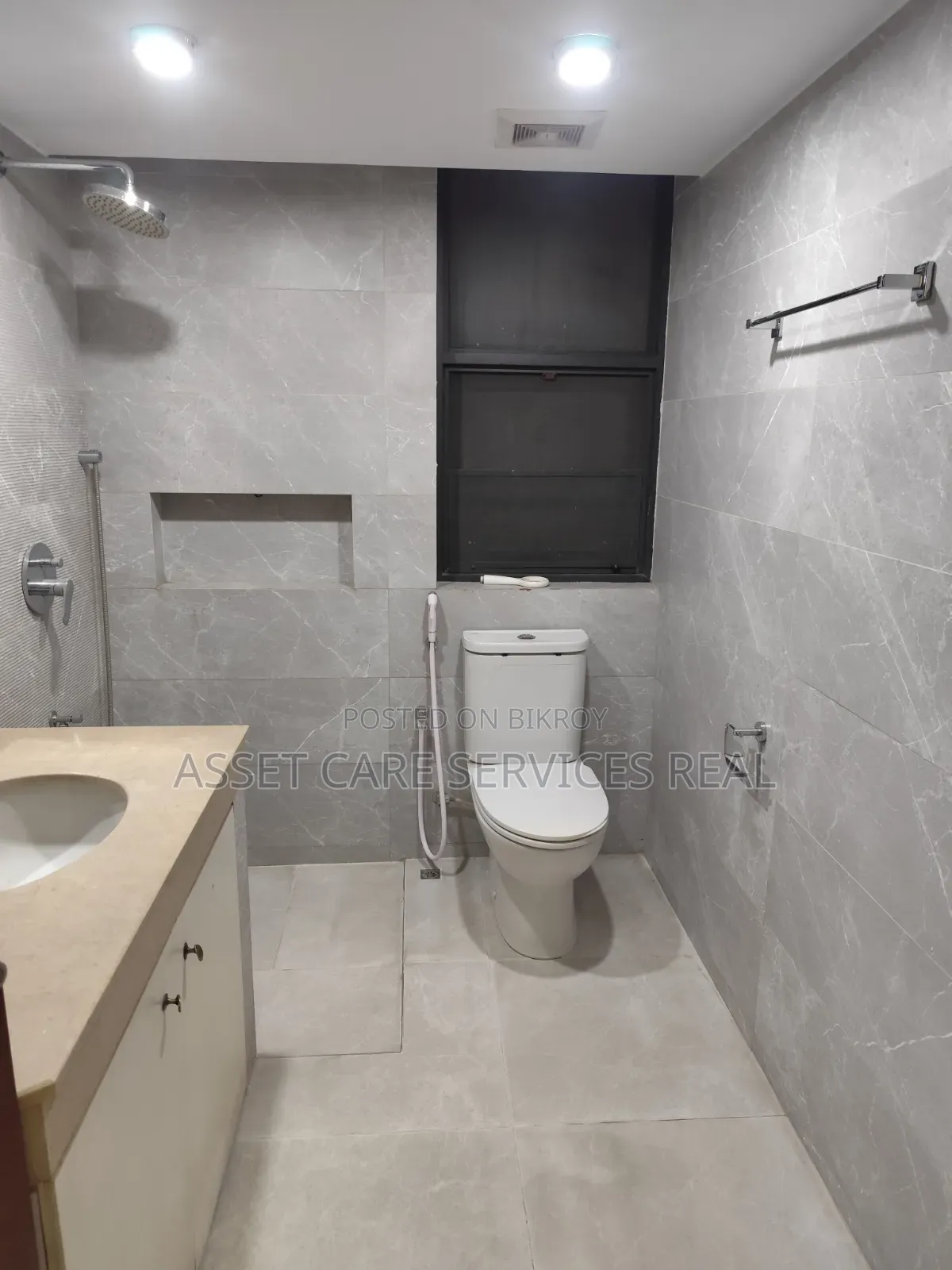 4-Bedroom Apartment in Shanta, Ramna for Rent