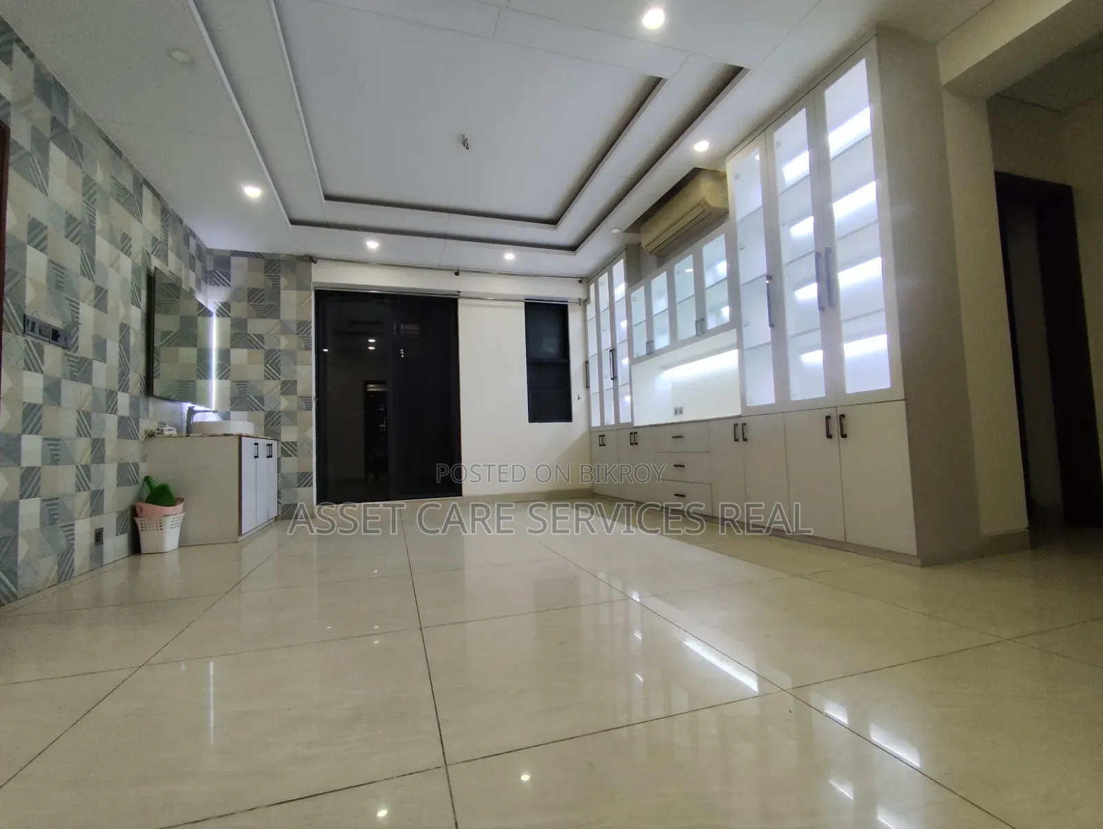 4-Bedroom Apartment in Shanta, Ramna for Rent