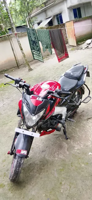 Bajaj Pulsar NS 160 2018 Red