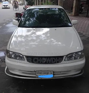 টয়োটা করোলা ১৯৯৭ সাদা