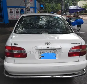 টয়োটা করোলা ১৯৯৭ সাদা