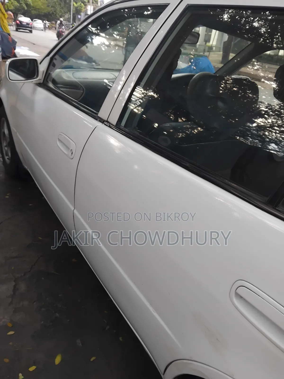 টয়োটা করোলা ১৯৯৭ সাদা