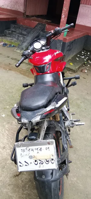 Bajaj Pulsar NS 160 2018 Red