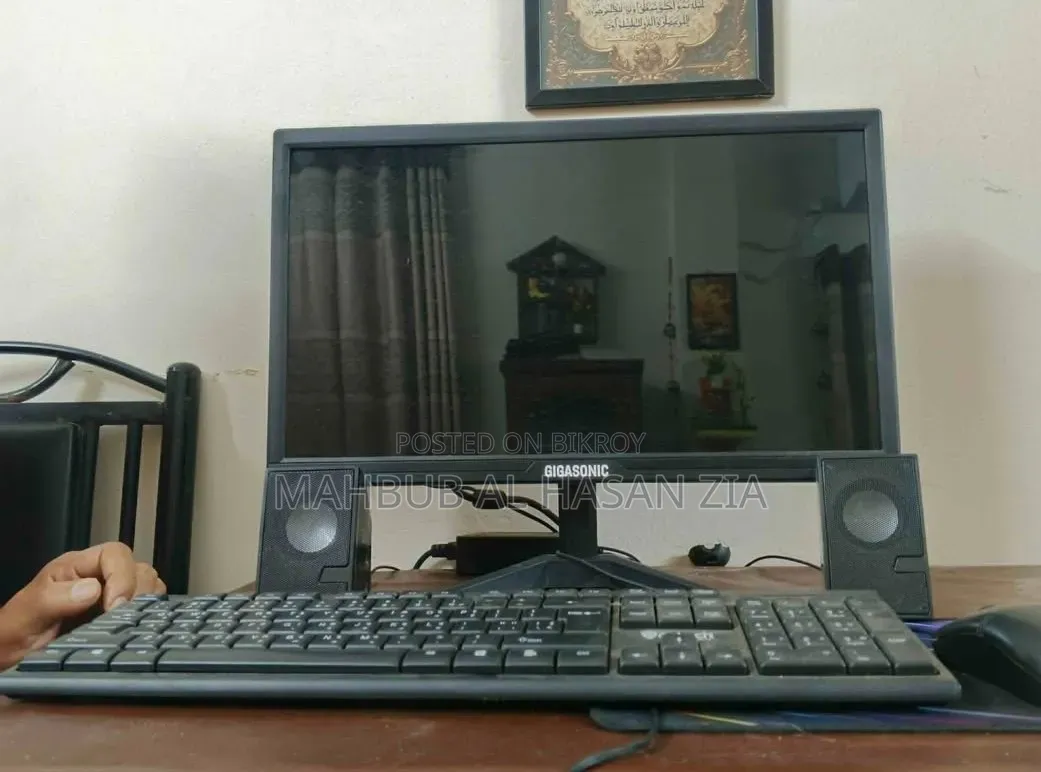 Desktop Computer 4GB Intel Pentium HDD+SSD 1T