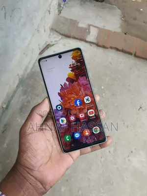 স্যামসাং গ্যালাক্সি এস২০ এফই ১২৮ জিবি সাদা