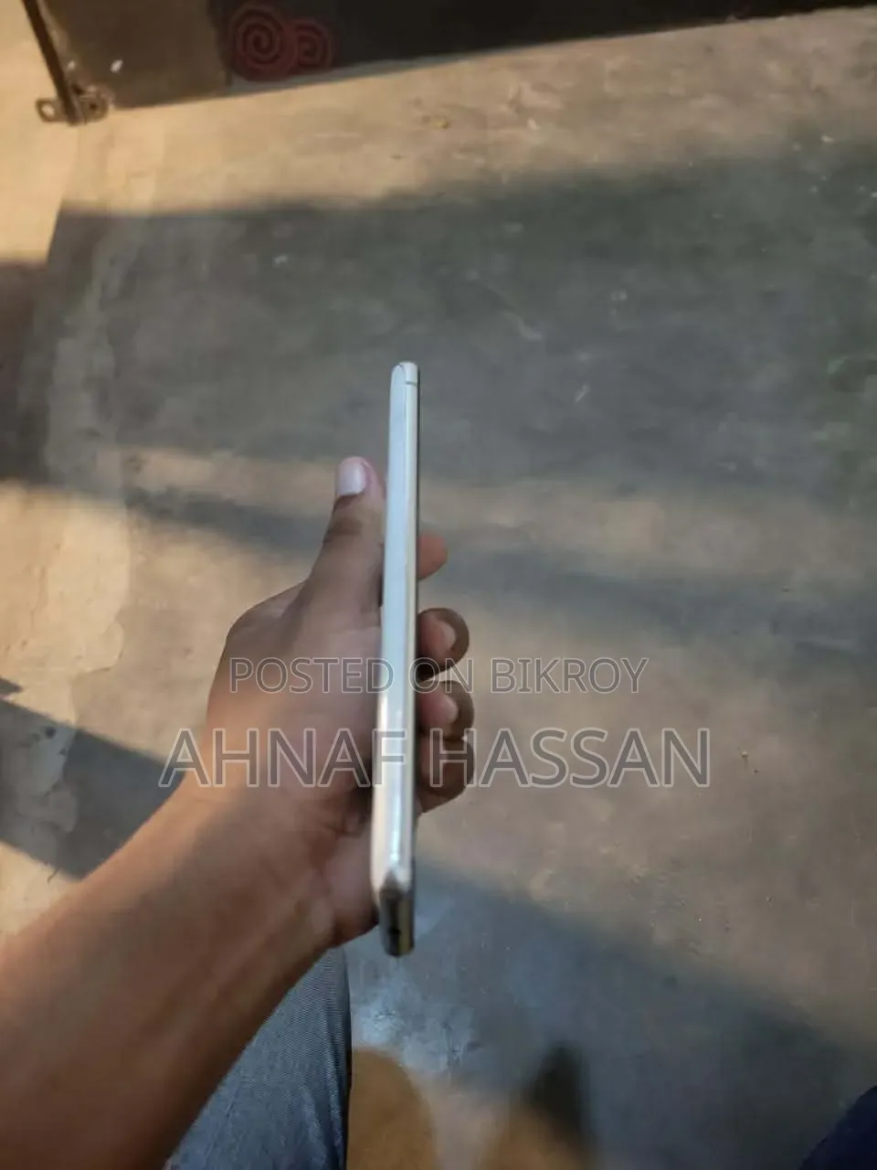 স্যামসাং গ্যালাক্সি এস২০ এফই ১২৮ জিবি সাদা