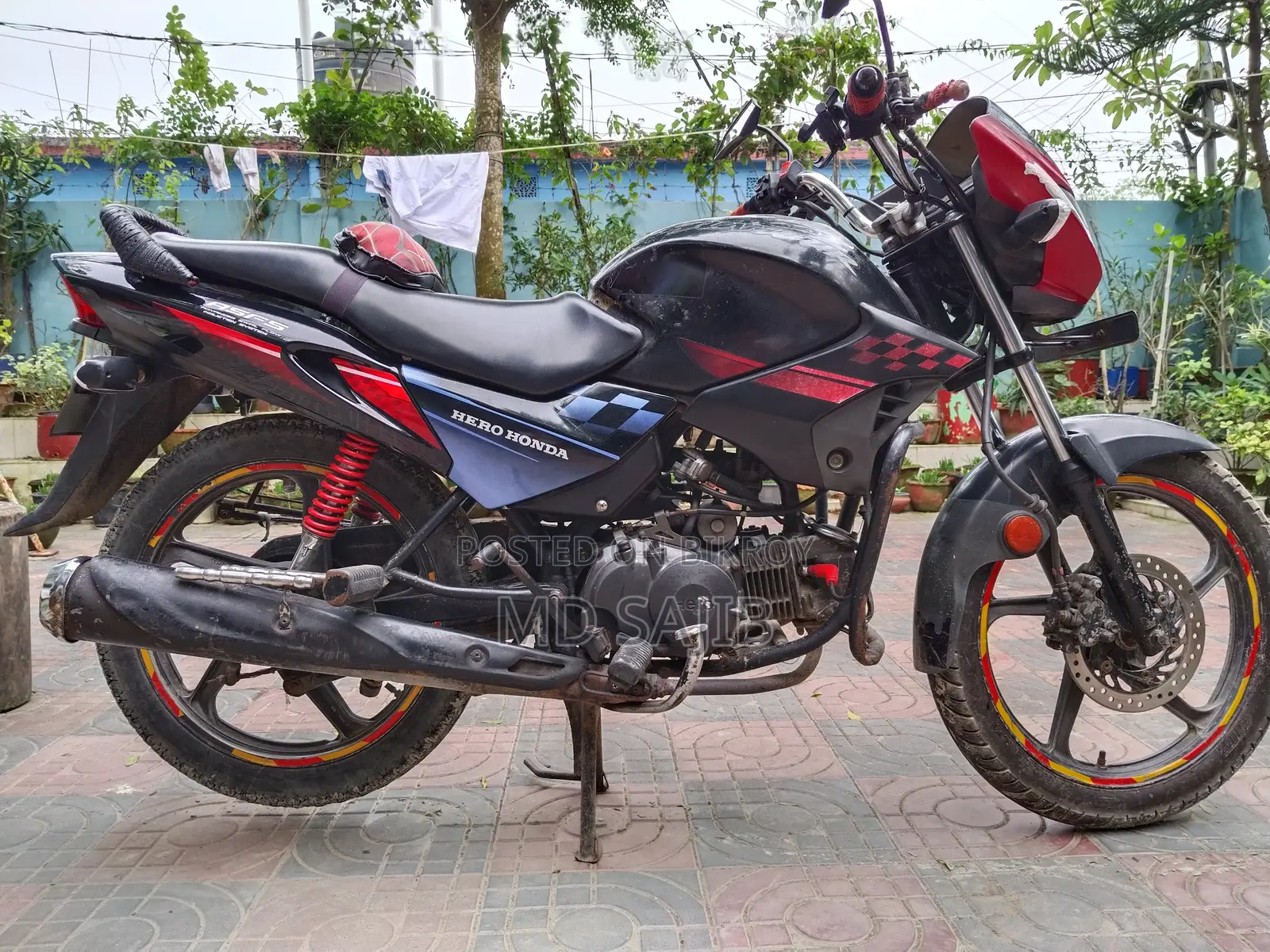 Hero Glamour 2015 Black