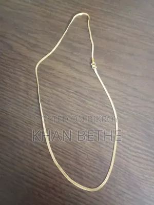 A gold chain will be sold, brand new