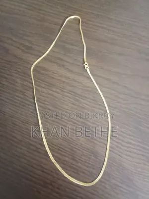 A gold chain will be sold, brand new