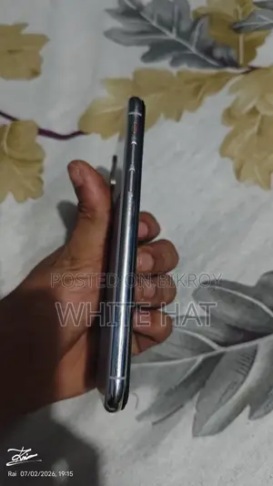 অ্যাপল আইফোন এক্সএস ২৫৬ জিবি হোয়াইট