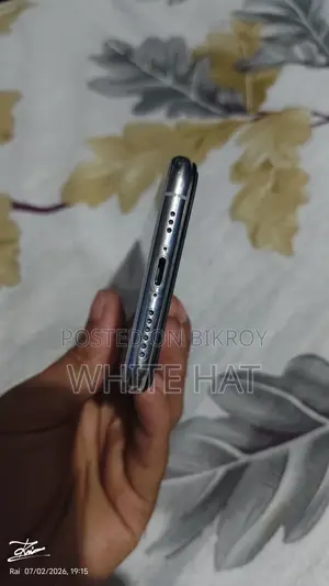 অ্যাপল আইফোন এক্সএস ২৫৬ জিবি হোয়াইট