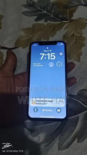 অ্যাপল আইফোন এক্সএস ২৫৬ জিবি হোয়াইট