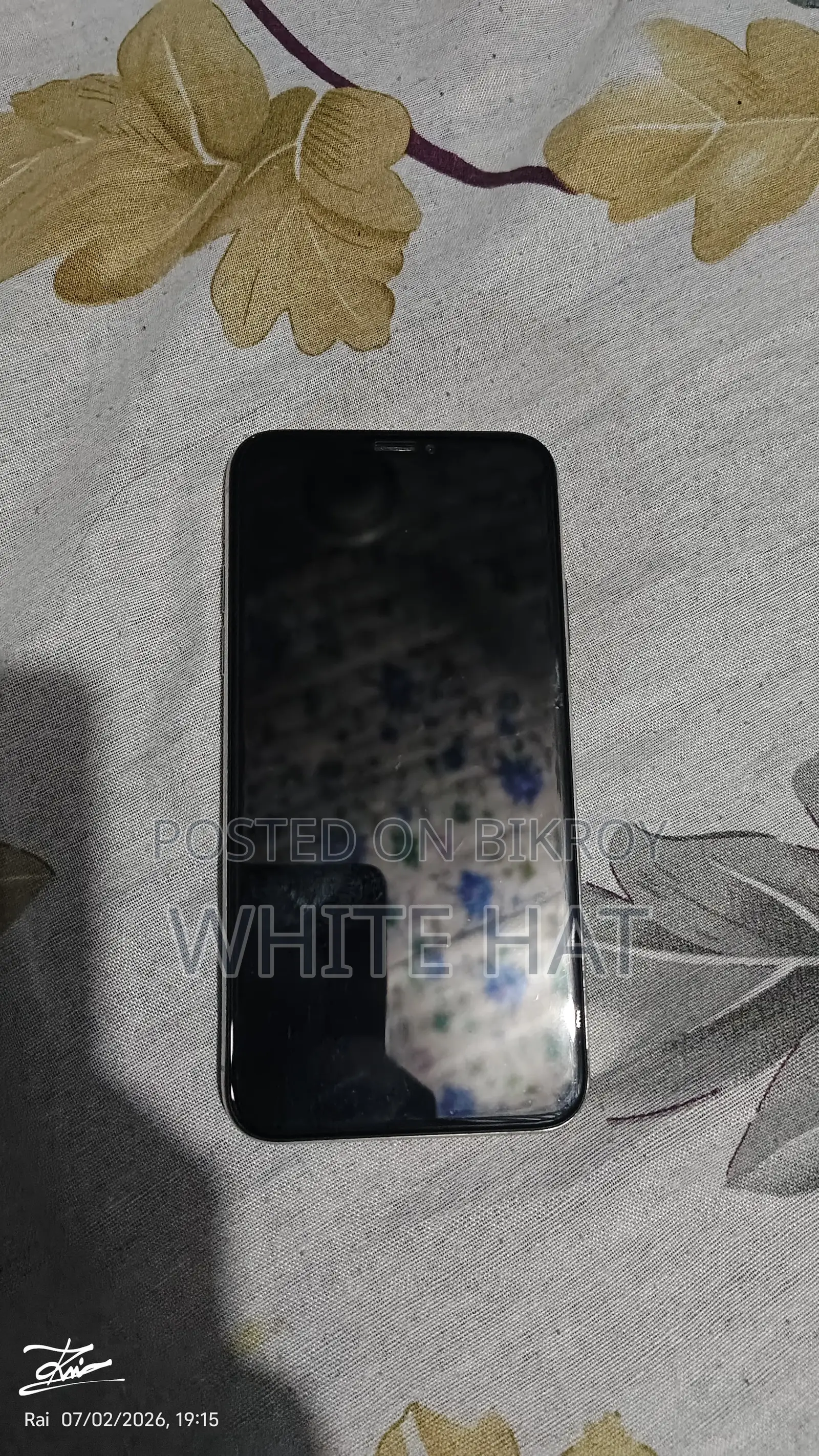 অ্যাপল আইফোন এক্সএস ২৫৬ জিবি হোয়াইট