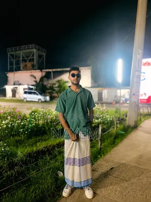 আমাদের লুঙ্গি উন্নত মানের ঐতিহ্যবাহী সিরাজগঞ্জের লুঙ্গি